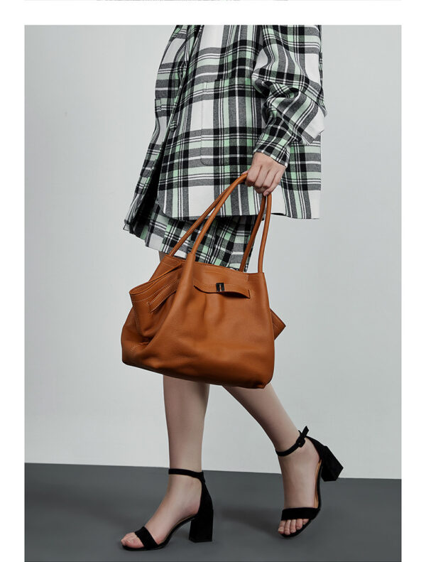 Sandy Shoulder Tote Bag